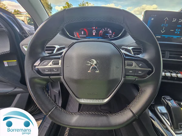 Peugeot 5008 (2022) — foto 14 van 27