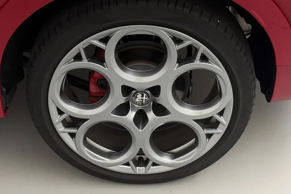 Alfa Romeo Tonale (2024) — foto 22 van 32