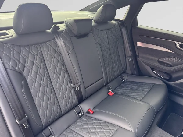 AUDI A6 e-hybrid (PHEV) (2025) — foto 11 van 21
