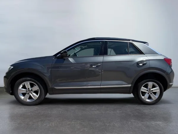 VOLKSWAGEN T-Roc (2019) — foto 19 van 24