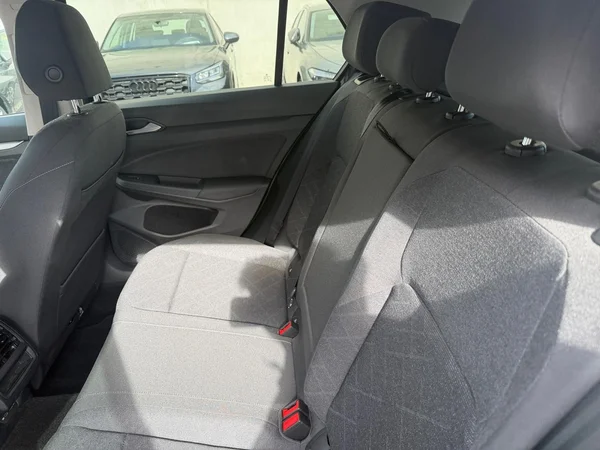 VOLKSWAGEN Golf VIII (2024) — foto 10 van 21