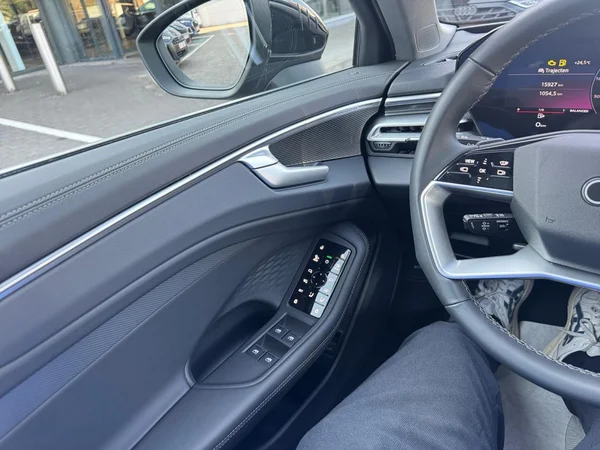 AUDI A6 SW (2025) — foto 7 van 24