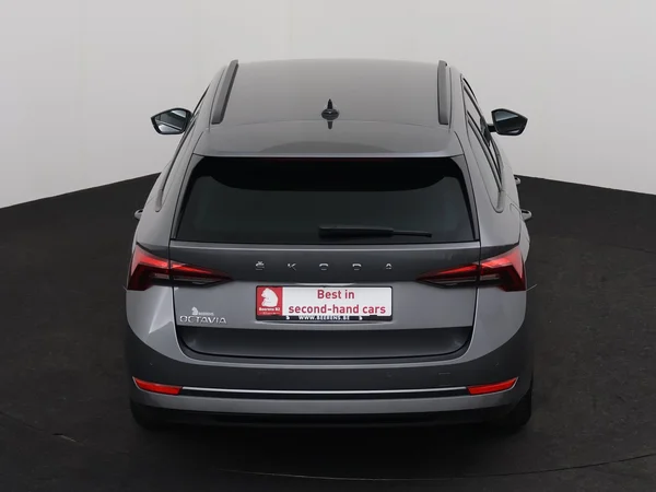 SKODA Octavia (2022) — foto 22 van 25