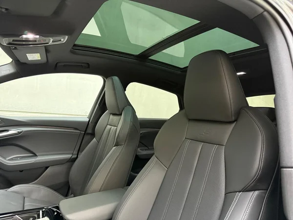 AUDI Q6 Sportback e-tron (2026) — foto 14 van 20