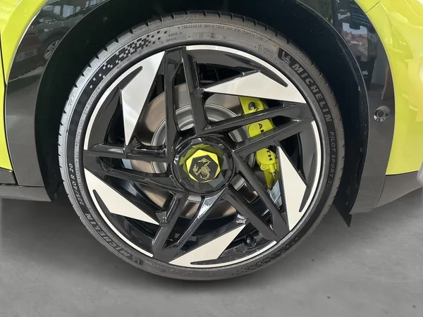 Abarth 600e (2026) — foto 23 van 26