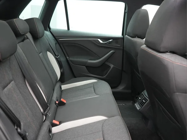 SKODA Kamiq (2024) — foto 10 van 31