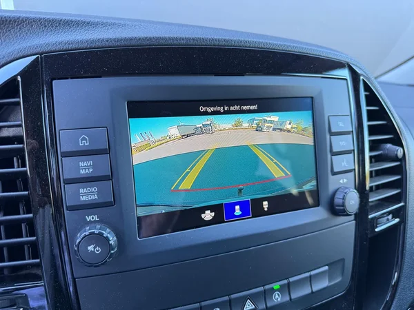 Mercedes-Benz Vito (2022) — foto 6 van 21