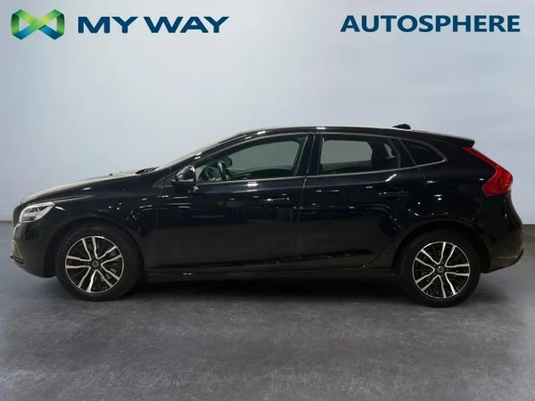 VOLVO V40 (2019) — foto 30 van 31