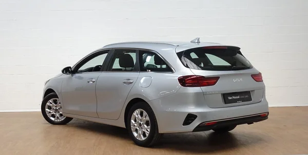 Kia cee'd (2023) — foto 15 van 21