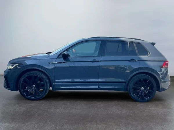 VOLKSWAGEN Tiguan (2022) — foto 25 van 29