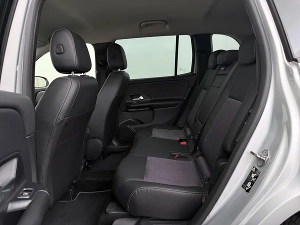MERCEDES GLB 180 (2021) — foto 5 van 27