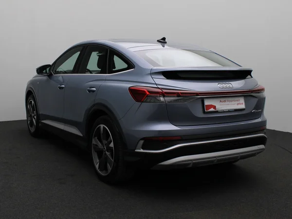 AUDI Q4 Sportback e-tron (2022) — foto 6 van 25
