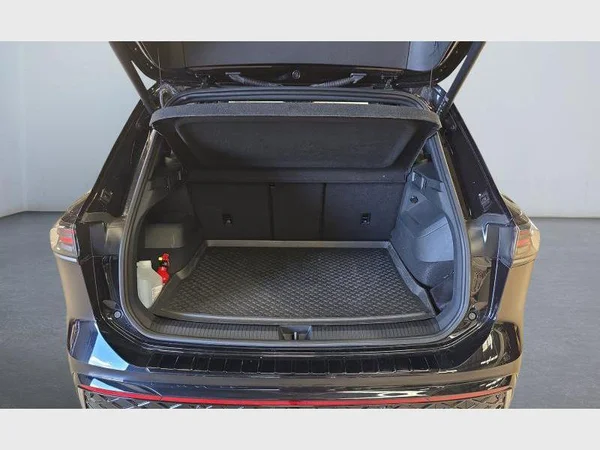 Volkswagen Tiguan (2024) — foto 22 van 30