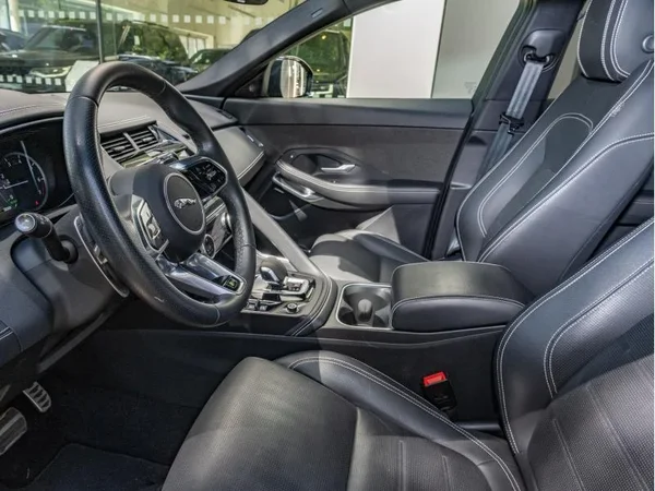 Jaguar E-PACE (2023) — foto 28 van 29