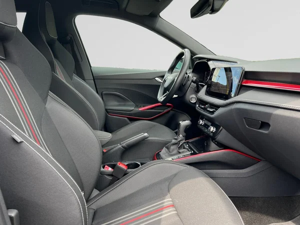 SKODA Fabia (2025) — foto 2 van 24