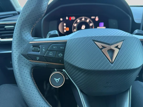 CUPRA Leon ST e-Hybrid (PHEV) (2025) — foto 3 van 19