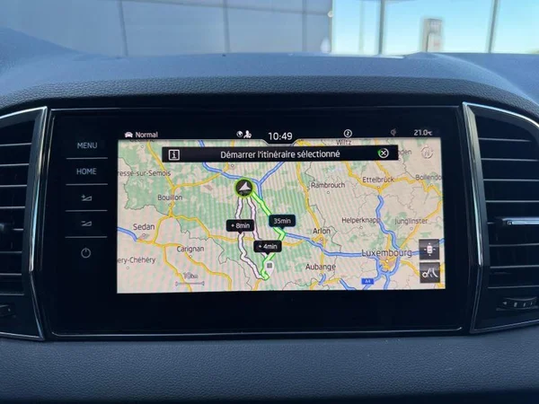 SKODA Karoq Dsl (2023) — foto 20 van 32