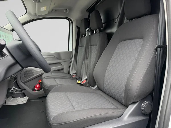 VOLKSWAGEN Transporter T7 30 Fou Lwb (2026) — foto 10 van 23