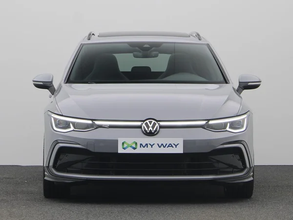 VOLKSWAGEN Golf VIII SW (2024) — foto 18 van 22