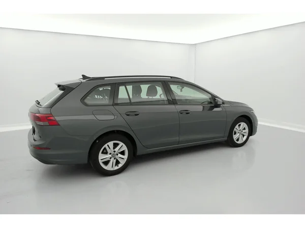 VOLKSWAGEN Golf Variant VIII (2021) — foto 2 van 36