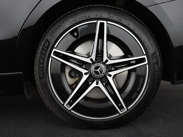 MERCEDES C 300 (2022) — foto 7 van 33