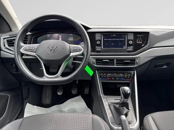 VOLKSWAGEN Taigo (2023) — foto 2 van 24