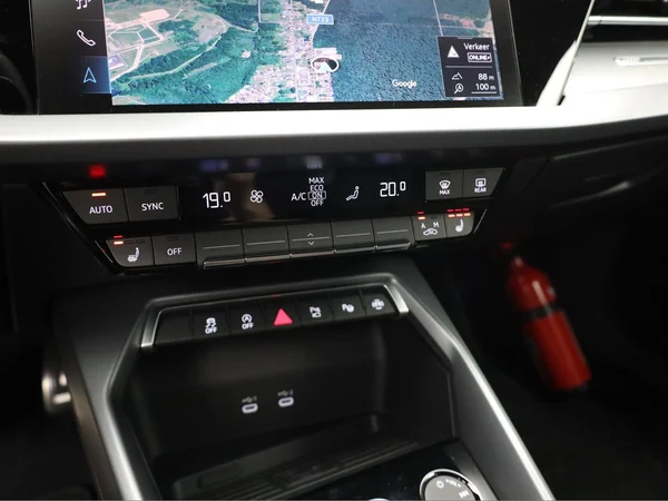 AUDI A3 Sportback (2025) — foto 10 van 22