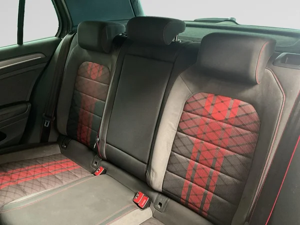 VOLKSWAGEN Golf VII GTI (2019) — foto 10 van 22