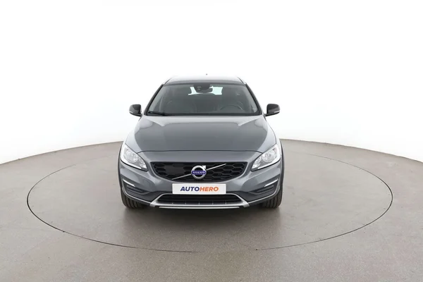 Volvo V60 (2017) — foto 15 van 16