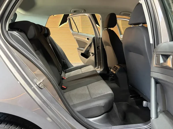 Volkswagen Golf (2013) — foto 8 van 22