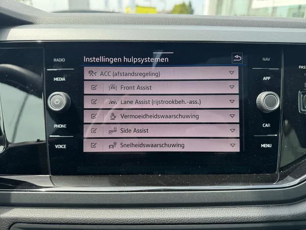 VOLKSWAGEN Taigo (2025) — foto 13 van 24