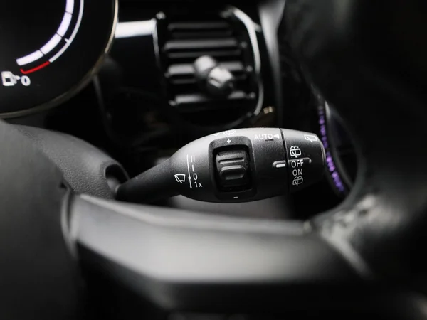 MINI One (2022) — foto 11 van 34