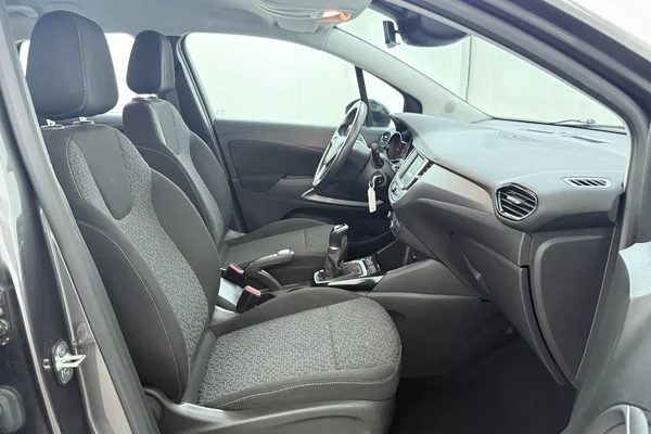 Opel Crossland (2022) — foto 15 van 17