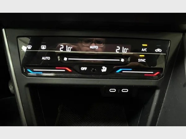 Volkswagen Polo (2024) — foto 17 van 27