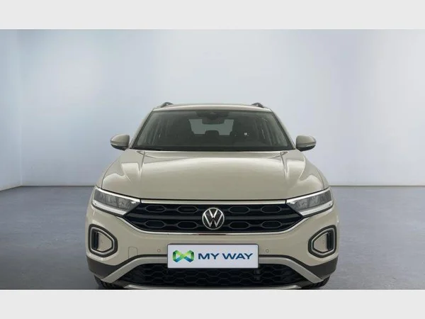Volkswagen T-Roc (2023) — foto 12 van 24
