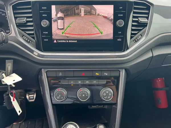 VOLKSWAGEN T-Roc (2019) — foto 6 van 18