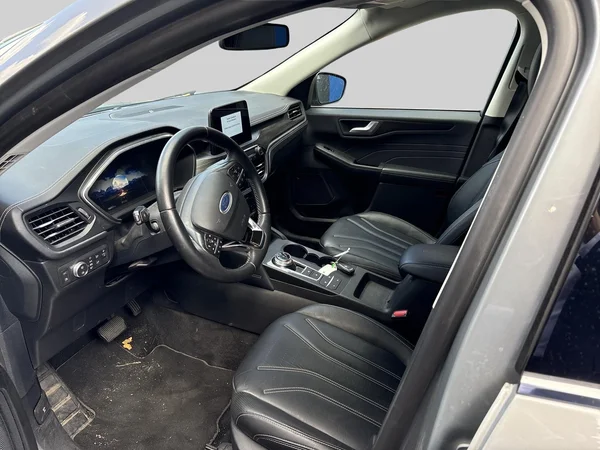 Ford Kuga (2021) — foto 19 van 20