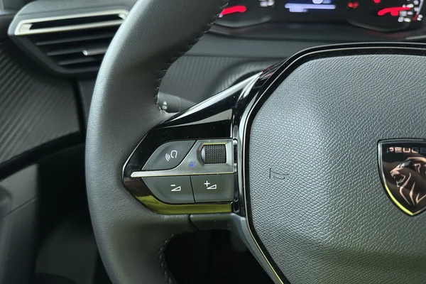 Peugeot 2008 (2025) — foto 6 van 16