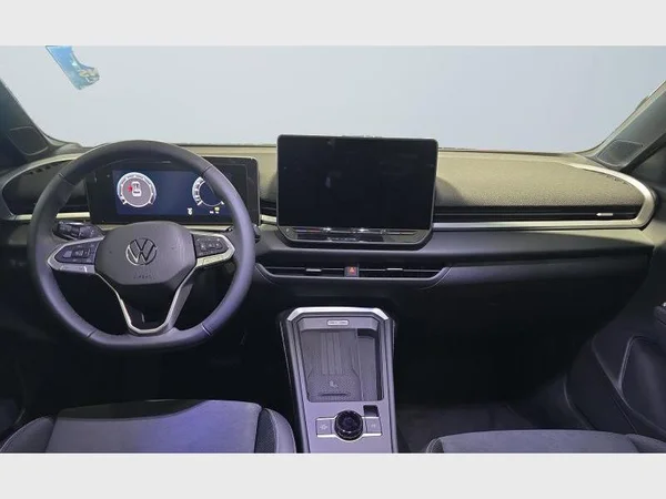 VOLKSWAGEN T-Roc (2026) — foto 2 van 25