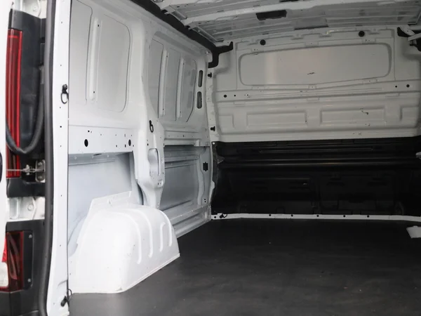 Renault Trafic (2022) — foto 11 van 39