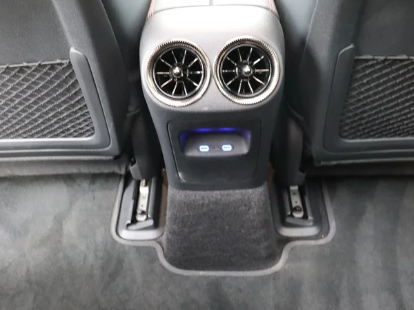 Mercedes-Benz CLA (2025) — foto 15 van 29