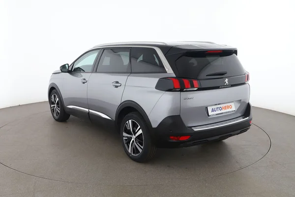 Peugeot 5008 (2019) — foto 13 van 18