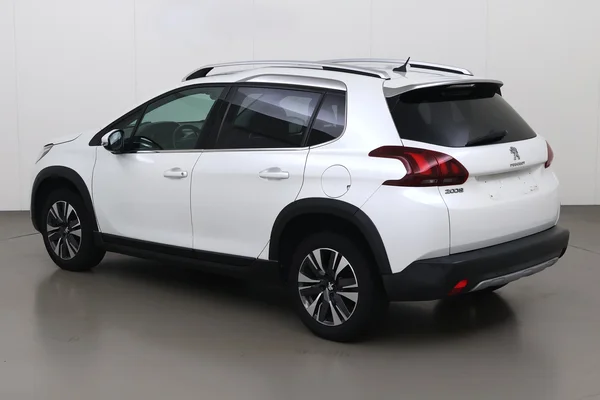 Peugeot 2008 (2019) — foto 18 van 24
