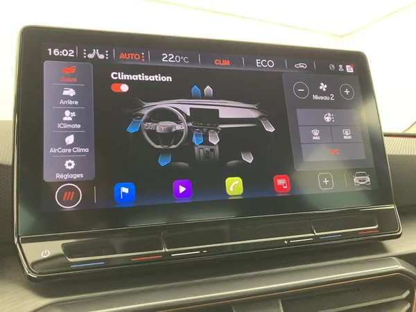 CUPRA Leon e-Hybrid (PHEV) (2024) — foto 9 van 37