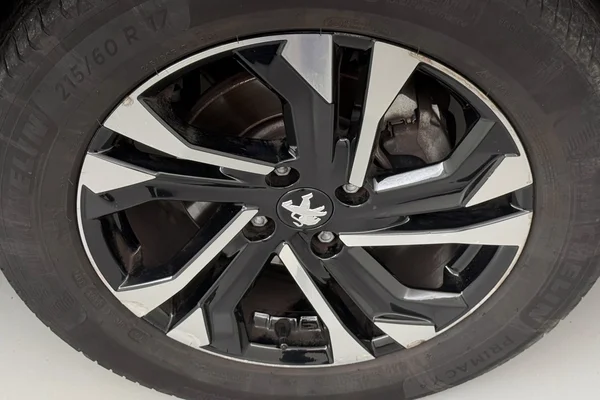 Peugeot 2008 (2020) — foto 29 van 37