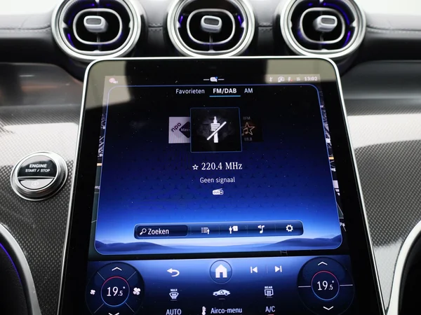 Mercedes-Benz GLC (2025) — foto 15 van 51