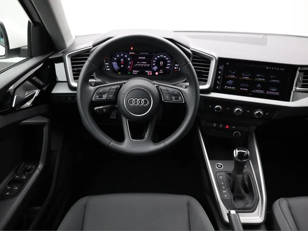 AUDI A1 Sportback (2024) — foto 2 van 19