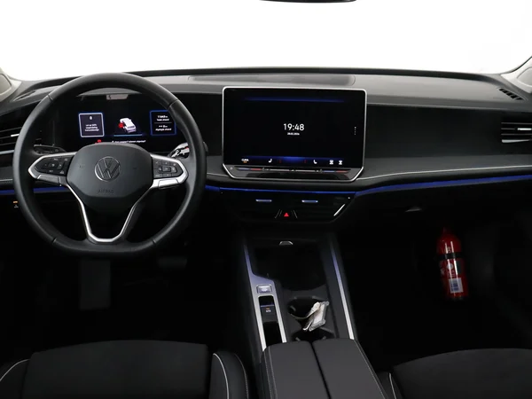 VOLKSWAGEN Passat SW (2025) — foto 16 van 19