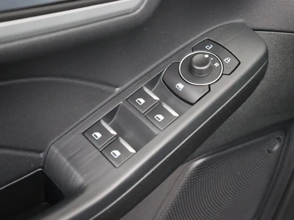 FORD Kuga (2024) — foto 20 van 28