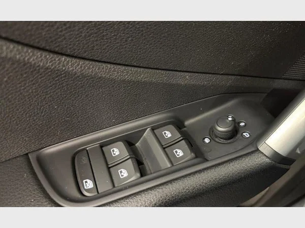 Audi Q2 (2023) — foto 18 van 28